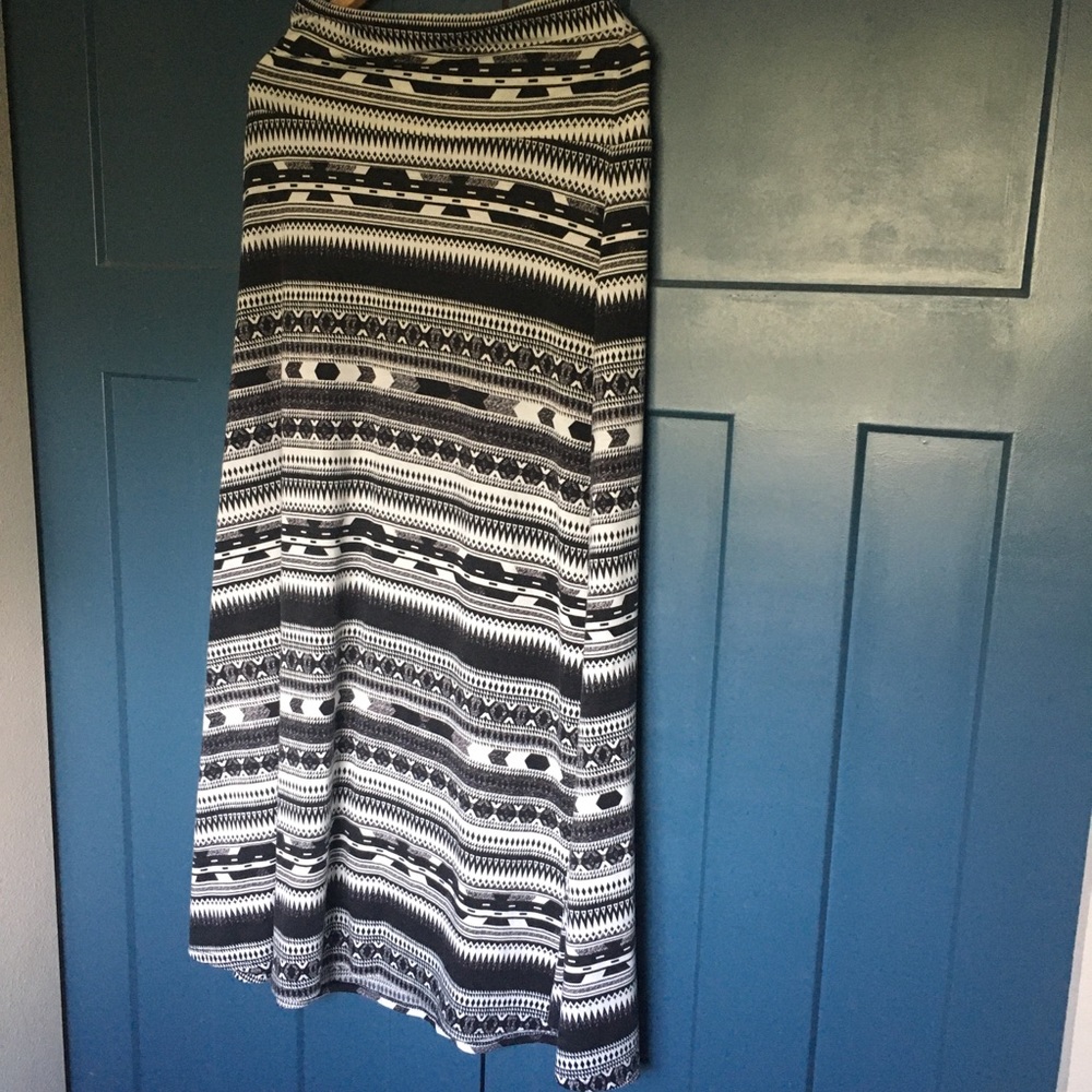 Tribal print maxi skirt